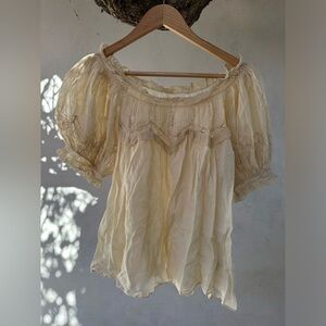 DÔEN XS Cream & Lace Top NEW never worn